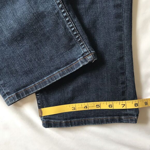 Tommy Bahama Womens Marin Denim Jeans Kickers Bermuda Shorts Size 4 14” Insm EUC - Picture 11 of 11